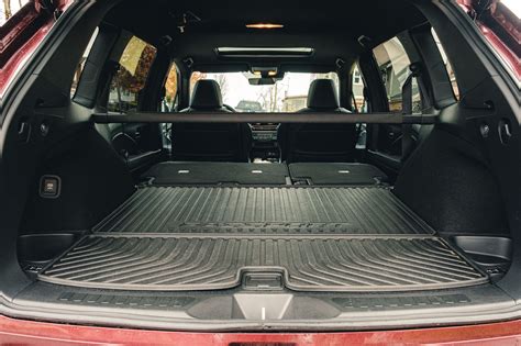 Do Honda Passport seats fold flat?