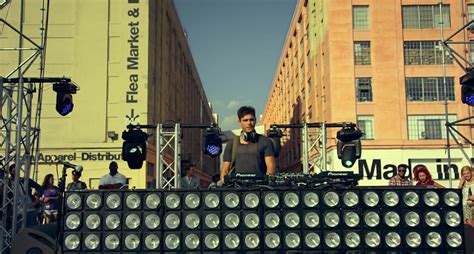 First Trailer For We Are Your Friends Starring Zac Efron As A Dj In