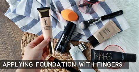 This foundation routine will show you how to apply your liquid foundation like a pro (not cakey!) and make you look poreless! Tutorial how to apply foundation with fingers | My Women Stuff