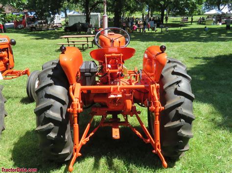Allis Chalmers D10 Tractor Photos Information