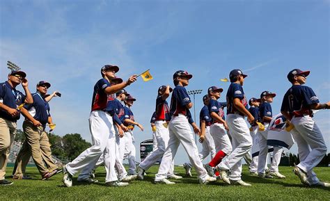 New Jersey Leads Opening Ceremony At Little League World Series Photos