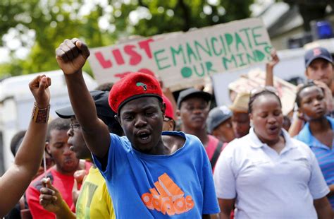 Manifestantes Mantêm Se Na Rua E Pedem Agora Educação Gratuita Rede Angola Notícias