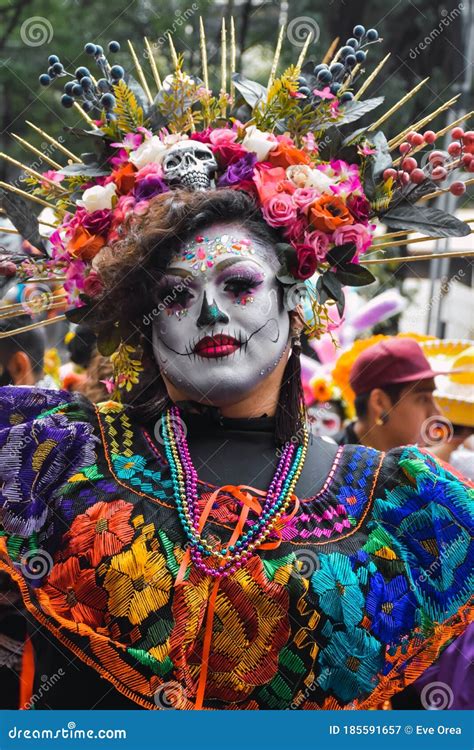 México Cidade Do México 26 De Outubro De 2019 Mulher Vestida De