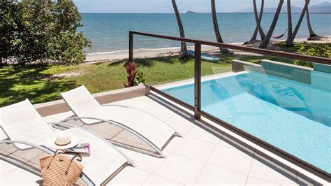 Newell beach hotels and places to stay. The Beach Villa on Newell Beach - Family Retreats