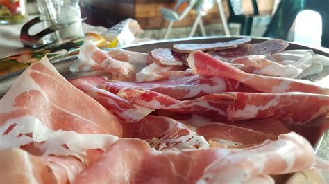 Scopri tutto sui colli piacentini, dalla storia ai sapori di queste terre. Dove mangiare sui colli piacentini: l'Antica Trattoria il ...