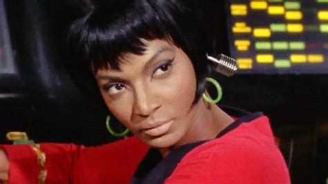 Nichelle Nichols Dead At 89 Star Trek Icon Who Played Lieutenant Uhura