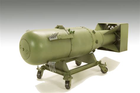 Little Boy Atomic Bomb 112 Scale Model Kit Military Model Kits