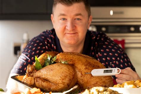 research shows 78 of people don t know the correct temperature to cook their christmas turkey