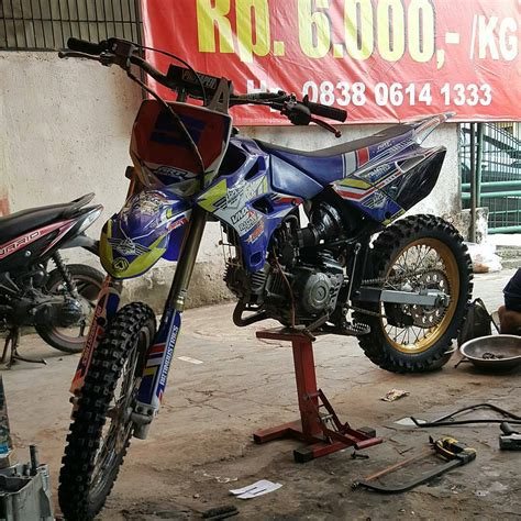 Guys, mendapati foto yang keren di jaman sekarang, tentu jadi dambaan setiap orang ya. Bebek Modif Jupiter Z grasstrack Ala Motor Cross Terbaru ...