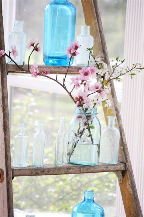 If you're looking for inexpensive ways to make your home more festive in honor of this spring season, you're in the right place. 47 Flower Arrangements For Spring Home Décor - Interior ...