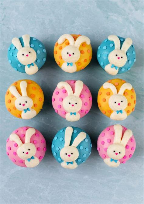 These Fun Floppy Eared Bunnies In Buttercream Are Sure To Brighten