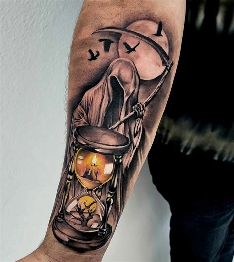 10 Amazing Hourglass Tattoos And Their Meanings Updated For 2023 Alexie