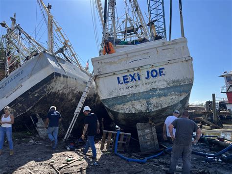 Fort Myers Beach Shrimping Industry Tries Salvaging 43 Boats After Hurricane Ian Wink News