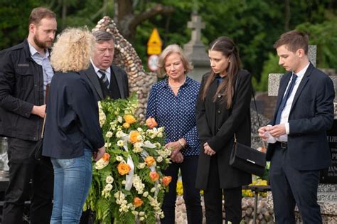 Ukończył studia na łódzkiej filmówce. Na Wspólnej odc. 2940. Tomek (Krzysztof Chodorowski ...
