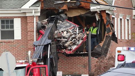 2 Dead After Porsche Crashes Into 2nd Floor Of Building Page 2 O T