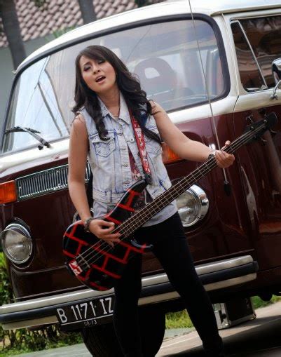 Artis Abg Daftar Gitaris Cantik Dan Sexy Asli Indonesia Chua Kotak