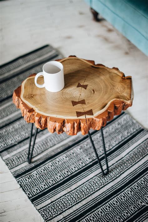 Acacia Wood Coffee Table Round Disca Black Natural Sustainable Acacia