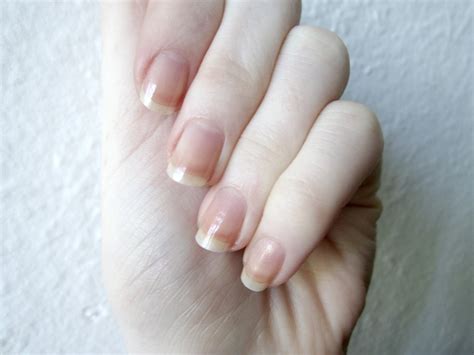 How To Achieve Long Healthy Natural Nails
