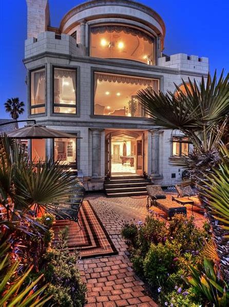 108 Million Sand Castle Mansion In Sunset Beach Ca Homes Of The Rich