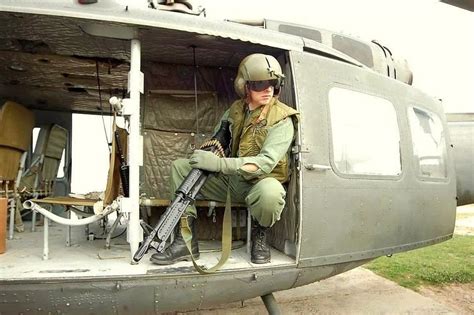 Original Us Vietnam War 1st Cavalry Division Helicopter Door Gunner