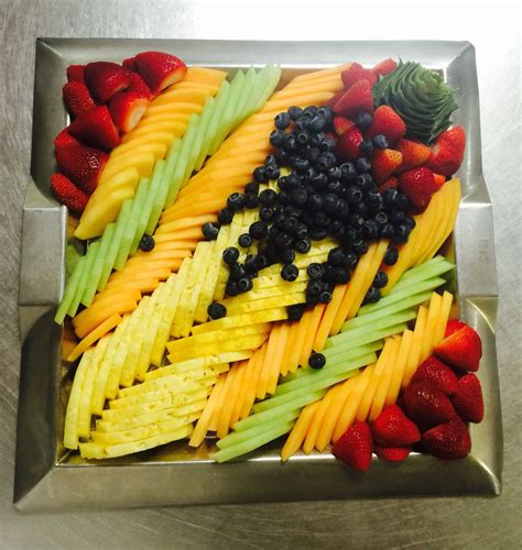 Simple Fruit Tray For 20 30