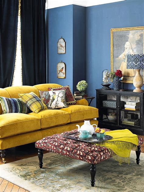30 Bold And Neutral Colors That Go With Yellow Yellow Living Room