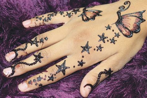14 Pretty Butterfly Mehndi Designs For A Stylish Look