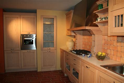 Idee di arredo per progettare al meglio la tua cucina ad angolo. Cucina Dibiesse Asolo con dispensa - 57% - Cucine a prezzi ...