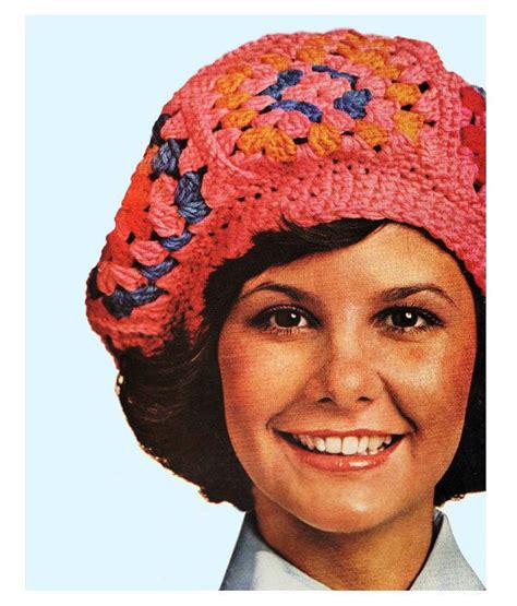 Vintage 1970s Crochet Pattern Slouchy Beret Hat Mod Granny Squares By