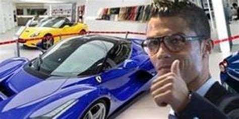 El Ferrari Laferrari Azul De Cristiano Ronaldo Motor Y Racing