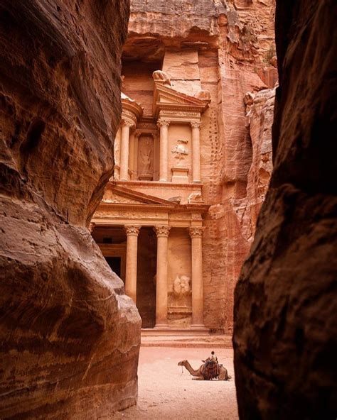 Petra Historical Place In Jordan One Of 7 Wonders Of The