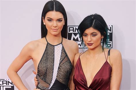 Kendall And Kylie Jenner Score ‘kardashian’ Spinoff