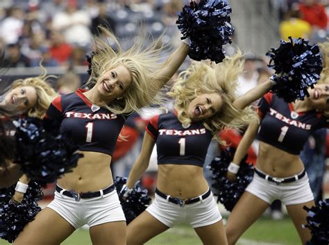 27 Photos Of The Beautiful NFL Cheerleading Squads Houston Texans