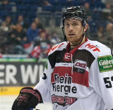 Ice hockey player (male or of unspecified sex). Eishockeyspieler Sulzer kehrt zur Düsseldorfer EG zurück ...