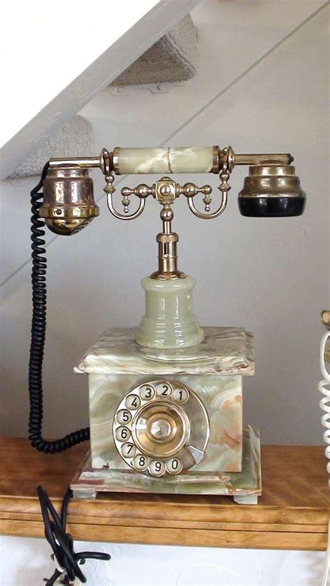 26 Awesome Vintage Phones Ideas For Your Best Home Vintage Phones