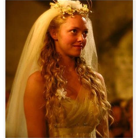 Amanda Seyfried In Mamma Mia Mamma Mia Wedding Mamma Mia Wedding Dress Wedding Movies