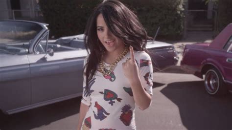 Becky G Hits The Streets In “play It Again” Video Watch Idolator