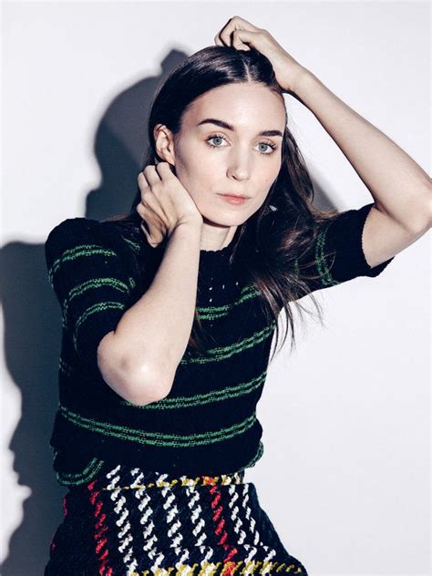 Rooney Mara Wears Her Provocative Part Well In ‘carol The New York Times