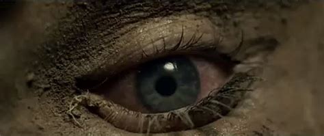 Történetünk szerint egy idegen faj egyik tagja egy csinos nő bőrébe bújva járja skócia utcáit és férfiakat csábít el. A Felszín Alatt 2013 Teljes Film Magyarul Videa ...