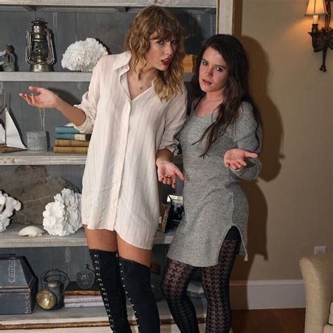 Reputation Secret Sessions Friends Poses Taylor Fashion