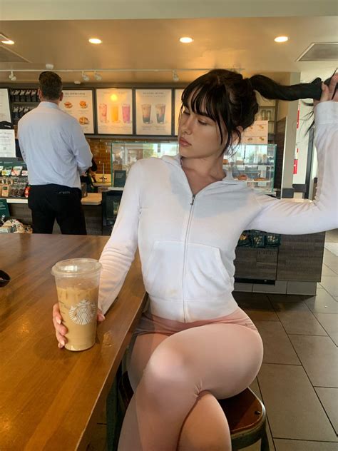 𝓅𝓇𝒾𝓃𝒸𝑒𝓈𝓈 𝒿𝓊𝓁𝑒𝓈 on Twitter the guy in the back payed for my coffee