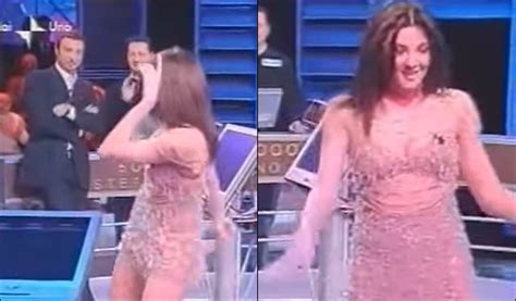 Classe 1977, giovanna civitillo nasce a vico equense, in provincia di napoli, il 9 settembre. L'Eredità, ricordate la scossa di Giovanna Civitillo?