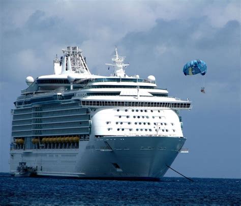 Whats The Difference Between Cruise Ships And Ocean Linerscruise Deals