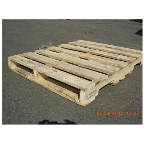 Paleta Or Tarima Wood Pallets Commercial And Industrial Industrial