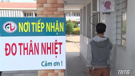 Ngoài ra, phía bệnh viện cũng không thấy bác sĩ. Bệnh viện Đa khoa Khu vực Cai Lậy áp dụng đo nhiệt độ từ xa