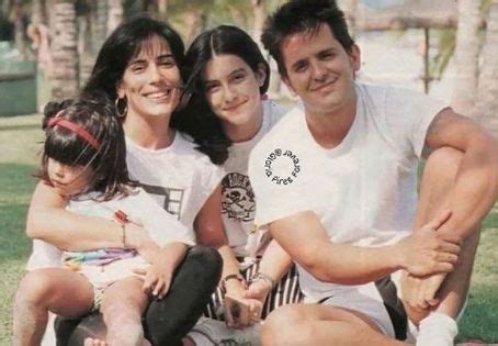 17.01.2020 · maria gloria's mother's name is unknown at this time and his father's name is under review. Who is Glória Pires dating? Glória Pires boyfriend, husband