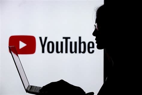 Youtube Mulai Dana Rp 15 Triliun Untuk Kreator Hitam Barriermagz
