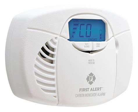 First Alert Carbon Monoxide Alarm With 85 Db 10 Ft Audible Alert 2