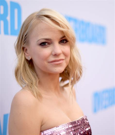 Anna Faris Confirms Shes Engaged—and Says She Would Officiate Her Own