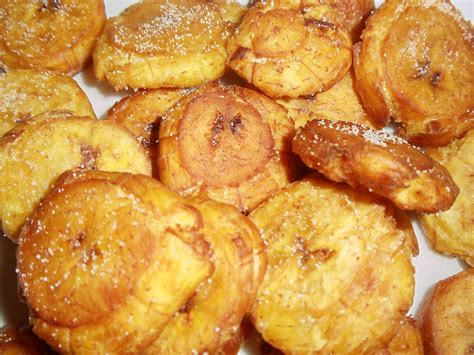 How To Make Tostones Fried Plantains Food Yummy Food Cuban Recipes